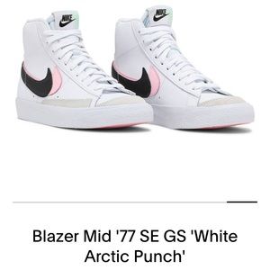 Nike blazer mid